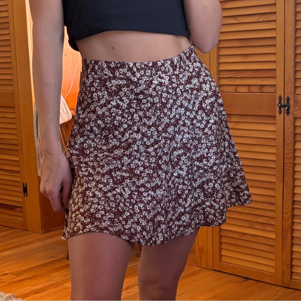 American Eagle Outfitters Floral Skirt in Red and White